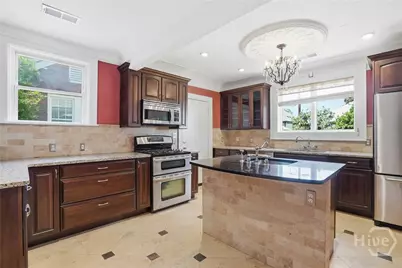 528 E 51st Street, Savannah, GA 31405 - Photo 12