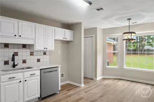 240 Pine View Dr, Bloomingdale, GA 31302 - Photo 10