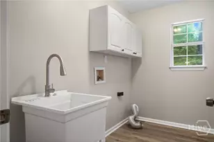 240 Pine View Dr, Bloomingdale, GA 31302 - Photo 18
