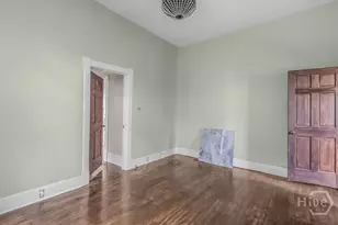 221 W 39th St, Savannah, GA 31401 - Photo 40