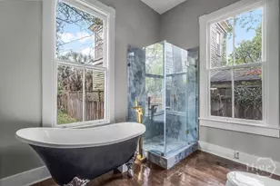 221 W 39th St, Savannah, GA 31401 - Photo 46