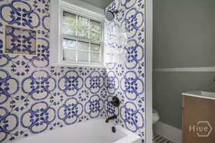221 W 39th St, Savannah, GA 31401 - Photo 32