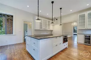302 E 46th St, Savannah, GA 31405 - Photo 22