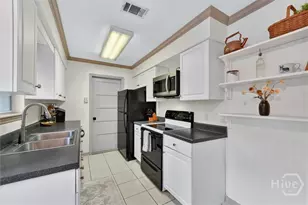 23 E Deerwood Rd, Savannah, GA 31410 - Photo 8