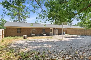 345 W Poplar St, Jesup, GA 31545 - Photo 26