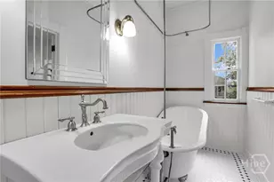 217 E Bolton St, Savannah, GA 31401 - Photo 28