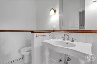 217 E Bolton St, Savannah, GA 31401 - Photo 30