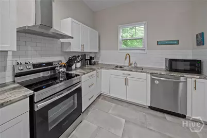 1309 E 33rd Street, Savannah, GA 31404 - Photo 6