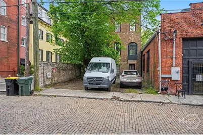 10 W Liberty Street, Savannah, GA 31401 - Photo 28