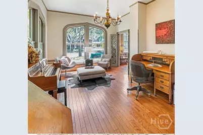 624 E Victory Drive, Savannah, GA 31405 - Photo 8