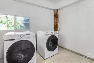 712 Columbus Dr, Savannah, GA 31405 - Photo 16