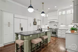 2 Hawkins Ln, Savannah, GA 31411 - Photo 12