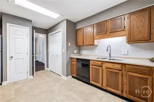 122 A Smith Ave, Savannah, GA 31408 - Photo 10