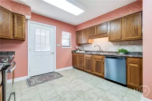122 B C Smith Ave, Savannah, GA 31408 - Photo 12