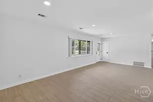 102 Burbank, Savannah, GA 31419 - Photo 10