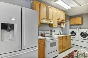 807 Betz Creek Rd, Savannah, GA 31410 - Photo 2