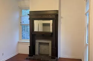 219 E Taylor St, Savannah, GA 31401 - Photo 2