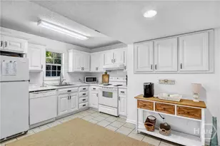 302 E Island Square Dr, St Simons Island, GA 31522 - Photo 6