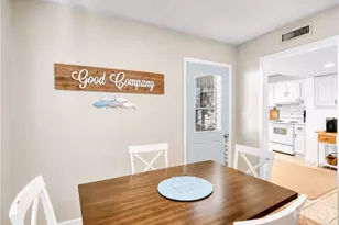 302 E Island Square Dr, St Simons Island, GA 31522 - Photo 8