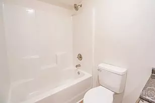 402 E 3rd St, Springfield, GA 31329 - Photo 12