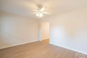 402 E 3rd St, Springfield, GA 31329 - Photo 4