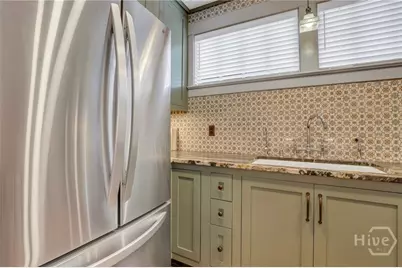 410 1/2 E Victory Drive #Carriage House, Savannah, GA 31405 - Photo 12
