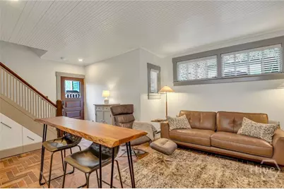 410 1/2 E Victory Drive #Carriage House, Savannah, GA 31405 - Photo 8