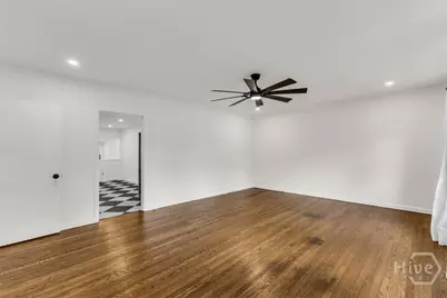 2223 E Derenne Avenue, Savannah, GA 31406 - Photo 6