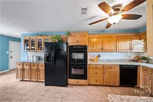 472 Strathy Hall Dr, Richmond Hill, GA 31324 - Photo 10
