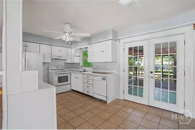 10 Port Royal Drive, Savannah, GA 31410 - Photo 12