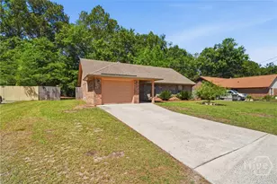 715 Little John Dr, Hinesville, GA 31313 - Photo 2