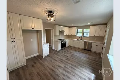 413 Emmit Street, Savannah, GA 31405 - Photo 2