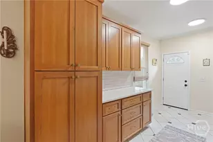612 E 34th St, Savannah, GA 31401 - Photo 14