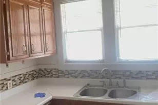 512 W 44th St, Savannah, GA 31405 - Photo 2
