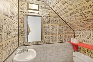 205 E 39th St, Savannah, GA 31401 - Photo 20