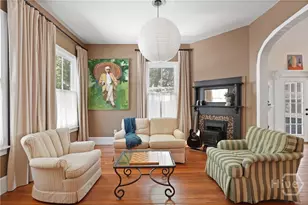 205 E 39th St, Savannah, GA 31401 - Photo 8