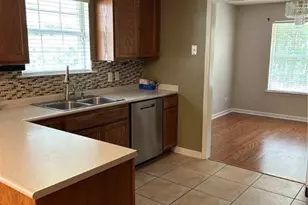 114 Chapel Dr, Savannah, GA 31406 - Photo 6