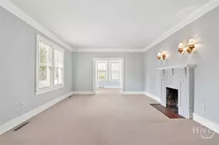 319 E 52nd St, Savannah, GA 31405 - Photo 6