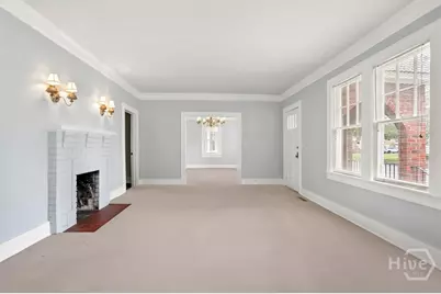 319 E 52nd Street, Savannah, GA 31405 - Photo 8