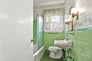 319 E 52nd St, Savannah, GA 31405 - Photo 32