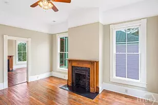 212 W 40th St, Savannah, GA 31401 - Photo 12