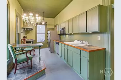 212 W 40th Street, Savannah, GA 31401 - Photo 10
