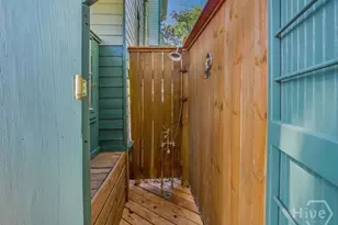 212 W 40th St, Savannah, GA 31401 - Photo 18