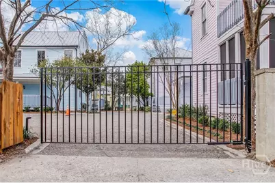 301 W Henry Street #B, Savannah, GA 31401 - Photo 24