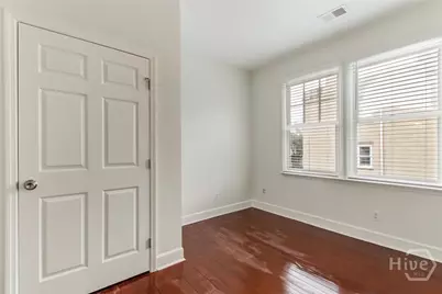 301 W Henry Street #B, Savannah, GA 31401 - Photo 14