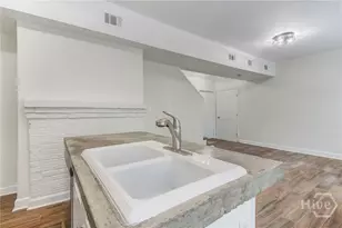 301 W Henry St, Savannah, GA 31401 - Photo 6