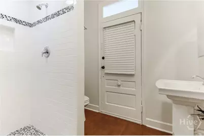301 W Henry Street #B, Savannah, GA 31401 - Photo 18