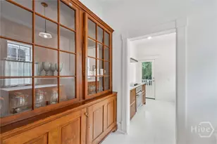 211 W 40th St, Savannah, GA 31401 - Photo 16