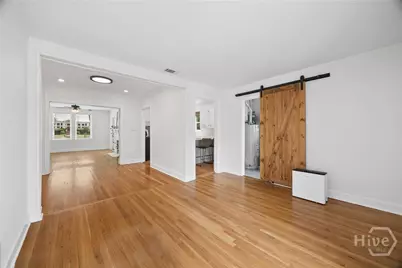 526 E 56th Street, Savannah, GA 31405 - Photo 12