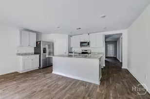 445 Coconut Dr, Bloomingdale, GA 31302 - Photo 10